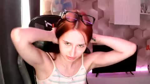 Snapshot of emilia_jack_carvel chatting on 07/20/26, 02:04 emilia_jack_carvel online show from 07/20/26, 02:04