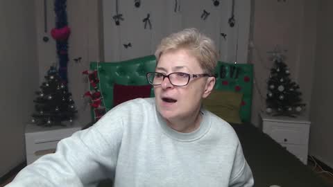 EmiliaGree online show from 12/19/25, 06:15