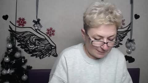 EmiliaGree online show from 12/20/25, 06:15