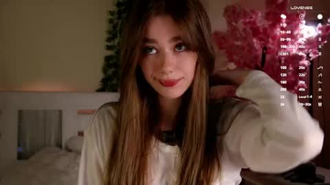 Tessa online show from 05/24/26, 12:15