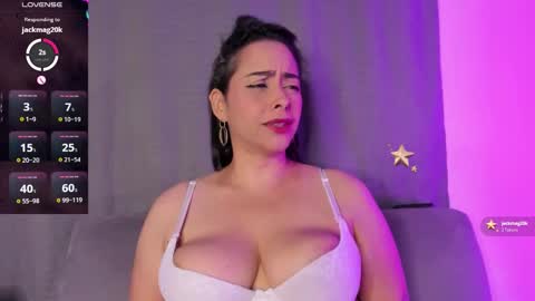 emiliana_bloomm online show from 01/11/26, 03:33