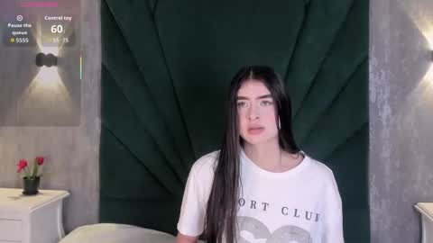 Emilie online show from 03/28/26, 11:32