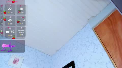 Snapshot of emilie_james chatting on 02/16/25, 06:32 Emilie James online show from 02/16/25, 06:32