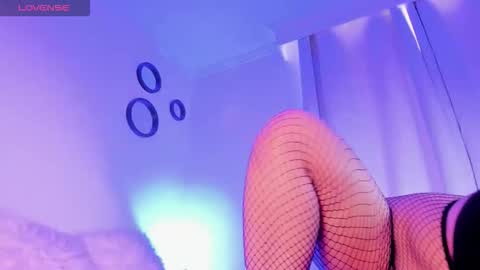 Snapshot of emilie_james chatting on 09/30/25, 04:56 Emilie James online show from 09/30/25, 04:56