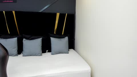 Emillie online show from 12/09/24, 04:58