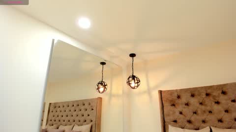 Emillie online show from 01/06/25, 07:35