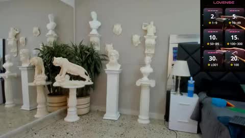 Emilio online show from 11/18/25, 10:09