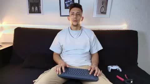EMILIOCUM online show from 06/15/26, 11:51