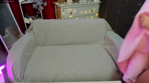 Snapshot of emiliyaqueen chatting on 12/07/24, 01:36 Emiliya online show from 12/07/24, 01:36