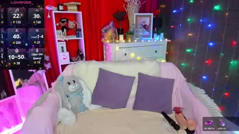 Snapshot of emiliyaqueen chatting on 01/12/25, 05:13 Emiliya online show from 01/12/25, 05:13