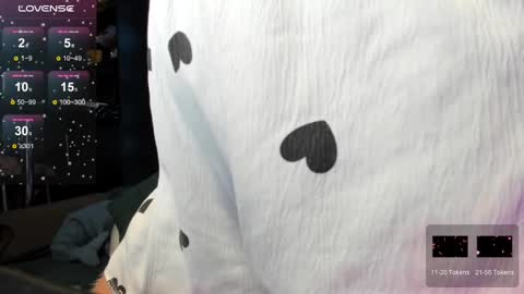 Snapshot of emiliyaqueen chatting on 01/18/25, 02:25 Emiliya online show from 01/18/25, 02:25