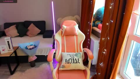 Emiliya online show from 01/11/26, 06:40