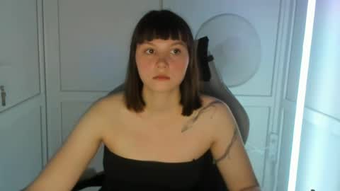 Emmi online show from 06/11/26, 05:55