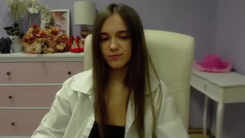 Emilly online show from 02/01/25, 07:47