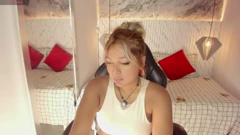 emilly_mell online show from 04/30/26, 12:11
