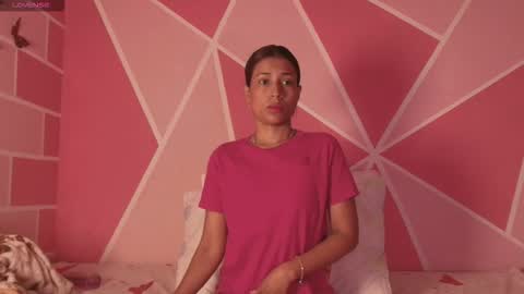 emilly_smiithh online show from 12/02/25, 09:03