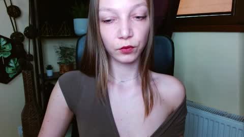 Emilly online show from 03/30/26, 05:19