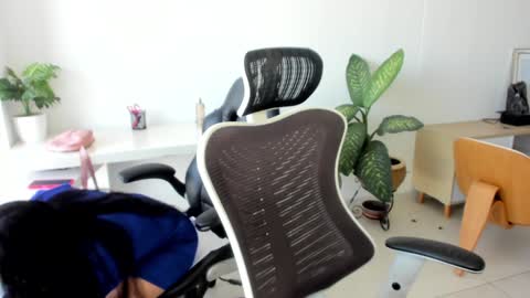 Emilly  online show from 11/07/25, 01:22