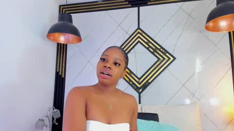 Snapshot of emillydiaz chatting on 11/15/25, 12:13 Emilly online show from 11/15/25, 12:13