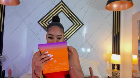 Snapshot of emillydiaz chatting on 11/18/25, 12:31 Emilly online show from 11/18/25, 12:31