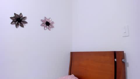 .  . online show from 01/28/25, 07:00