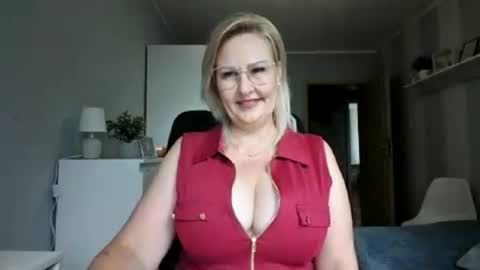 EmillyLove online show from 07/04/26, 08:53