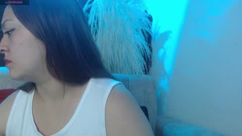 emily175445 online show from 06/03/26, 12:41