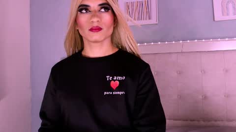 emily_castillo1_ online show from 09/27/25, 05:23