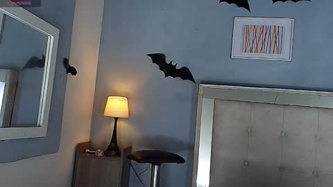 emily_castillo1_ online show from 11/29/25, 03:53