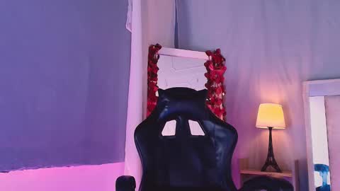 emily_castillo1_ online show from 03/02/26, 05:41