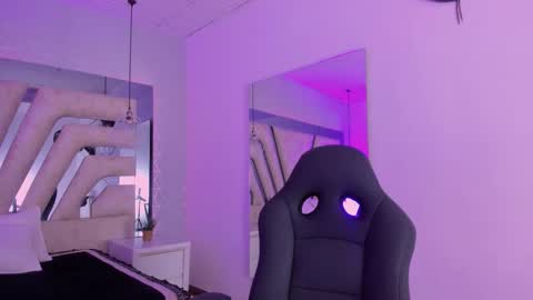 Emily online show from 10/15/25, 10:48