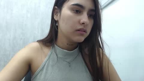 emily fox 3 online show from 04/22/26, 12:13