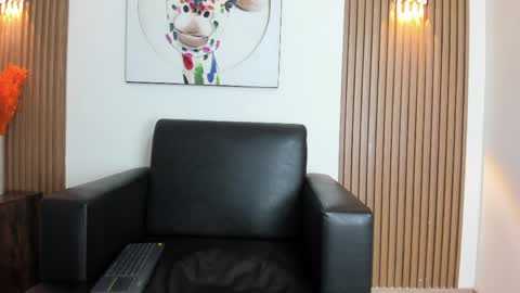 emily_frostt online show from 04/05/26, 11:29