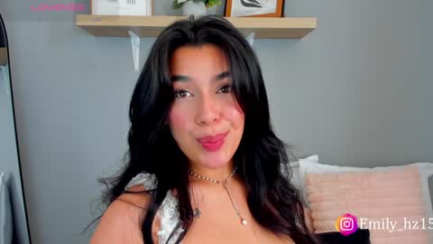 Snapshot of emily_haze chatting on 01/13/25, 04:19 Emily online show from 01/13/25, 04:19