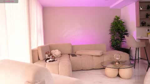 independet model online show from 07/19/26, 08:12