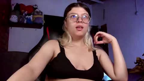 Julieta online show from 02/23/25, 04:02