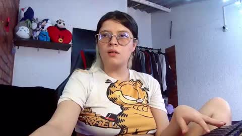 Julieta online show from 03/10/25, 06:01