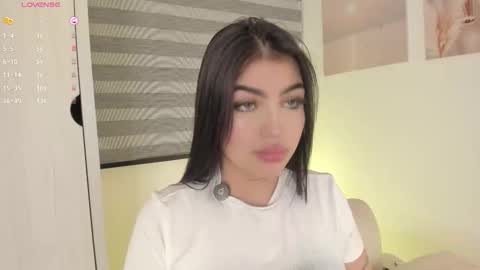 EmilyKenner  Independent model  online show from 11/28/25, 11:35