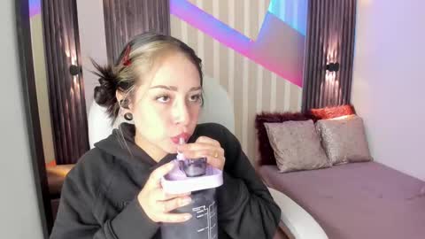 Emily online show from 10/02/25, 02:57