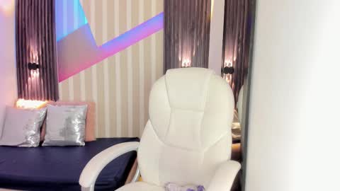 Emily online show from 10/24/25, 01:40