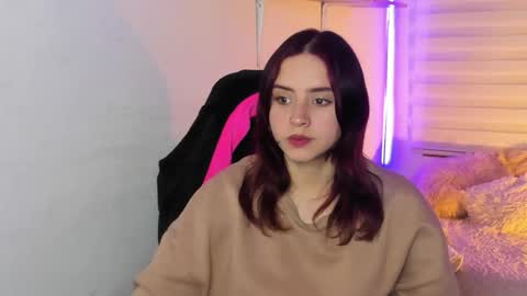 emily_lindey online show from 01/11/26, 03:44