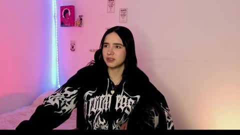 Emily Lindey online show from 05/15/26, 04:19