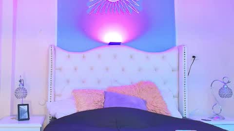 Emily online show from 10/02/25, 09:44