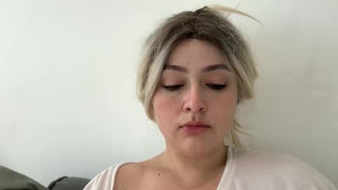 Snapshot of emily_morning_dew chatting on 09/11/25, 07:41 emily_morning_dew online show from 09/11/25, 07:41