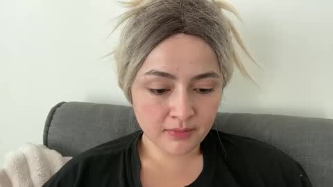 Snapshot of emily_morning_dew chatting on 09/22/25, 06:15 emily_morning_dew online show from 09/22/25, 06:15