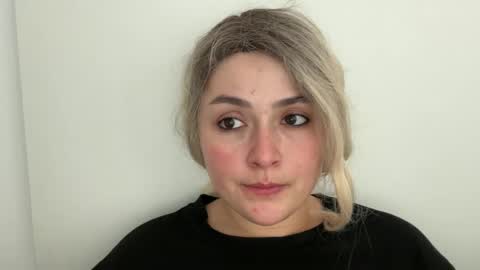 Snapshot of emily_morning_dew chatting on 10/20/25, 12:27 emily_morning_dew online show from 10/20/25, 12:27