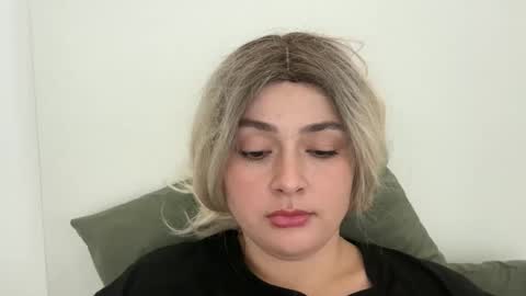 Snapshot of emily_morning_dew chatting on 10/23/25, 07:40 emily_morning_dew online show from 10/23/25, 07:40