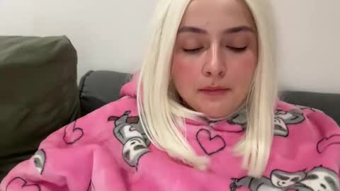 Snapshot of emily_morning_dew chatting on 11/12/25, 07:03 emily_morning_dew online show from 11/12/25, 07:03