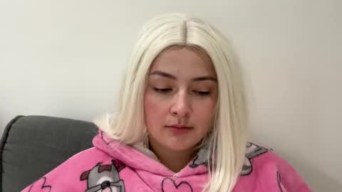 Snapshot of emily_morning_dew chatting on 12/01/25, 11:59 emily_morning_dew online show from 12/01/25, 11:59