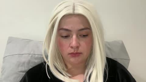 emily_morning_dew online show from 01/06/26, 07:45